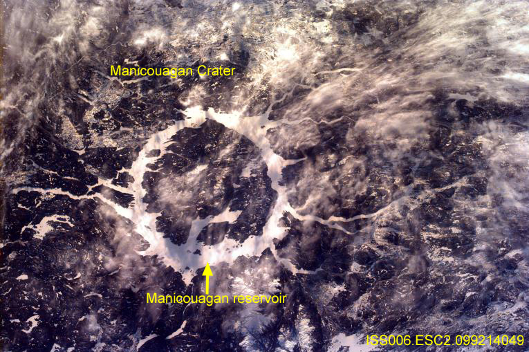 crater_manicouagan.jpg