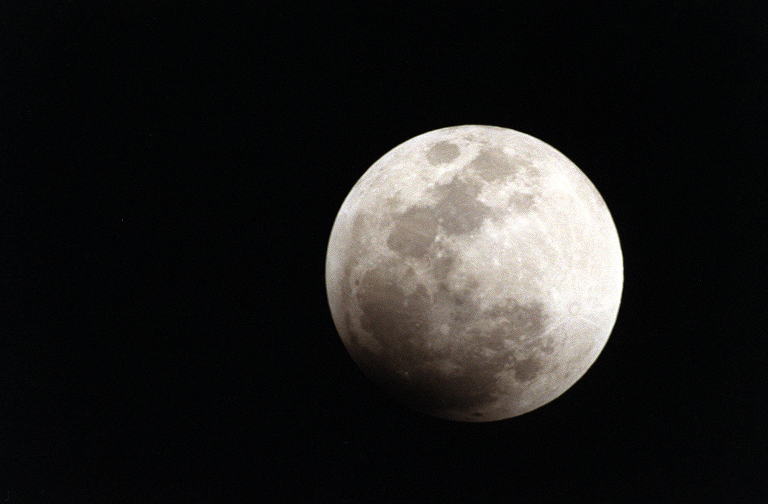Lunar Eclipse at 1/5 mark?, 2000jan20.