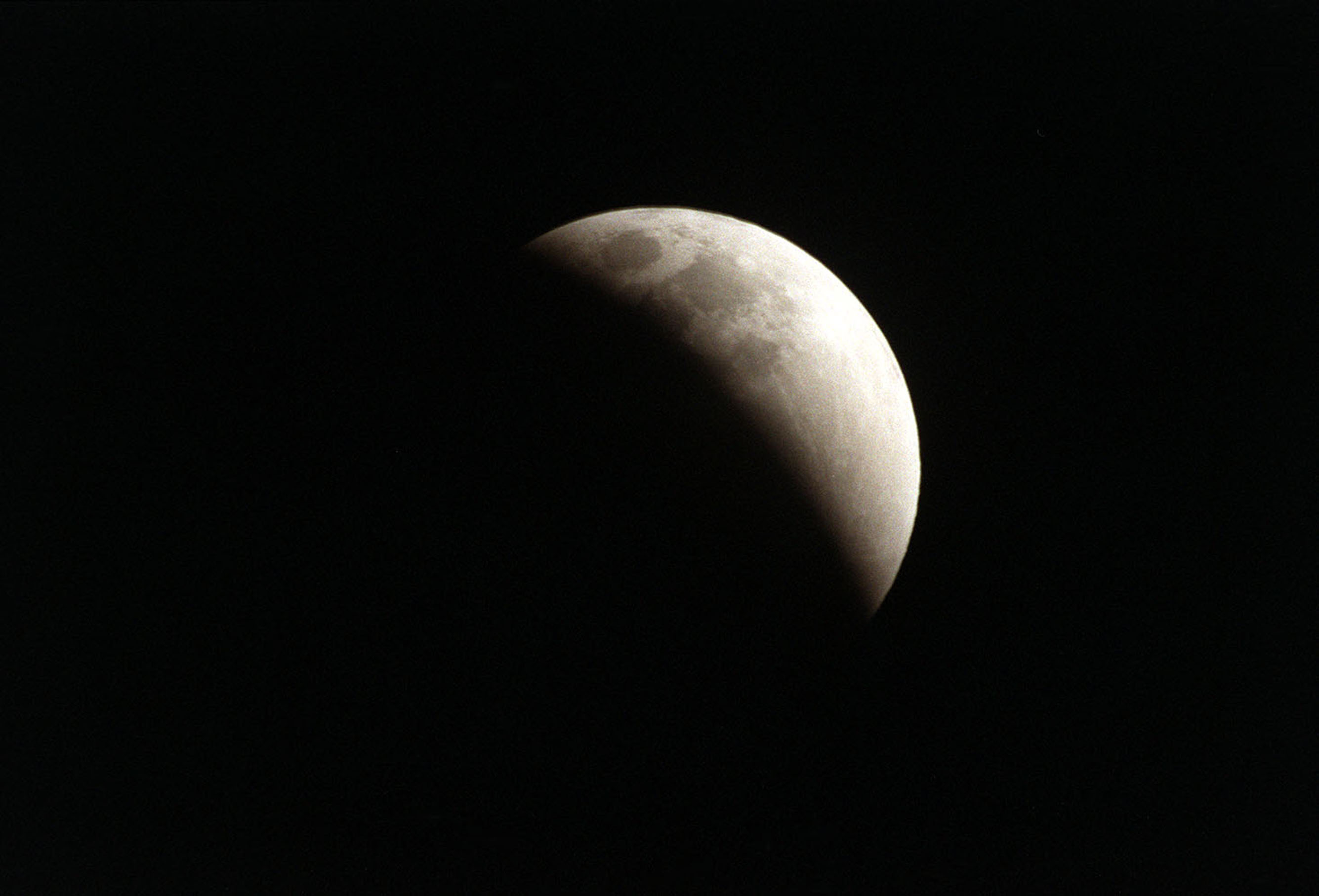 Lunar Eclipse at 3/4 mark, 2000jan20.
