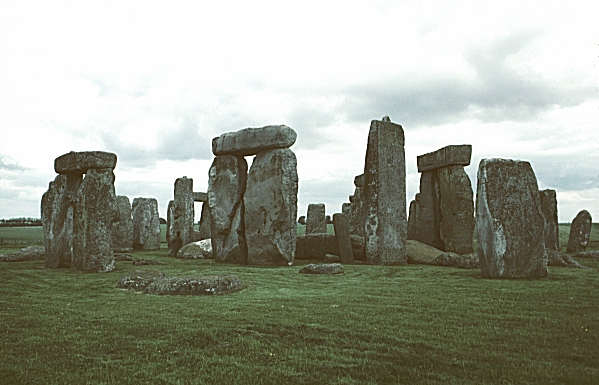 Stonehenge closer
